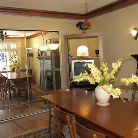 Downtown Bed And Breakfast-2